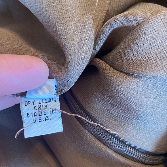 Fine Vintage Vera Wang 100% Silk Dress 6 - Picture 12 of 16